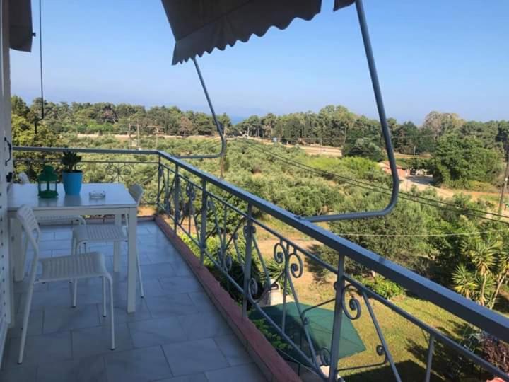 带阳台的三人标准间, Giota Rooms