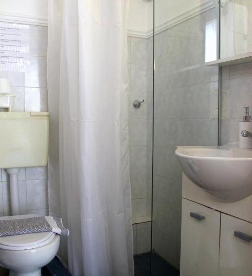 带阳台的三人标准间, Giota Rooms