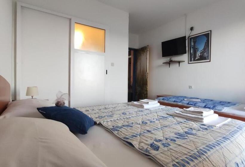 غرفة قياسية مطلّة علي البحر مزوَّدة بشُرفة, Guesthouse Podaca