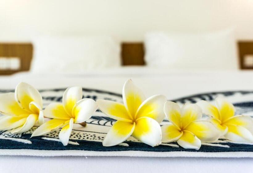 Номер Стандарт Вид на Бассейн, The Capital Hotel And Resort Seminyak