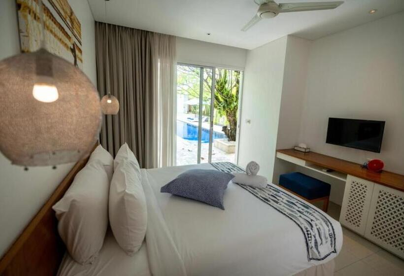 Вилла 3 Спальни, The Capital Hotel And Resort Seminyak