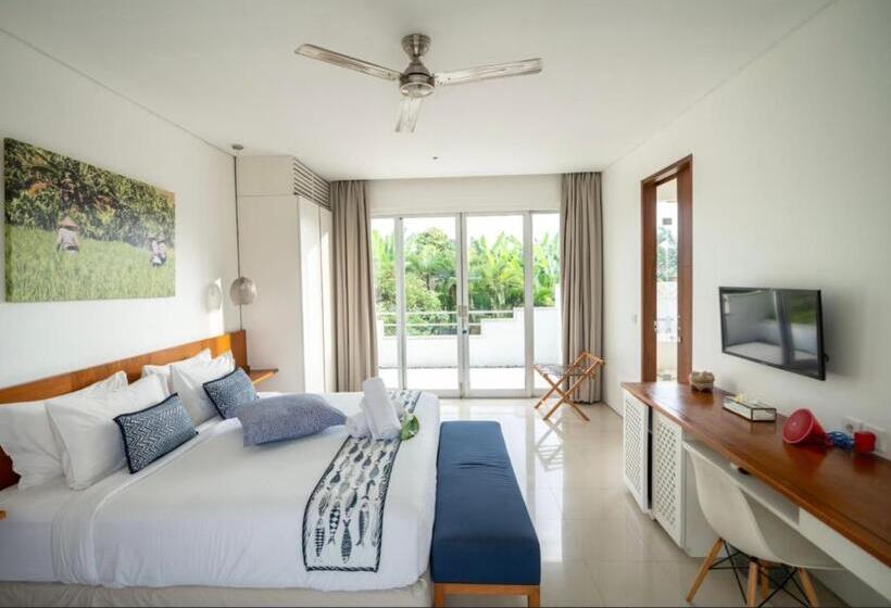 Вилла 3 Спальни, The Capital Hotel And Resort Seminyak
