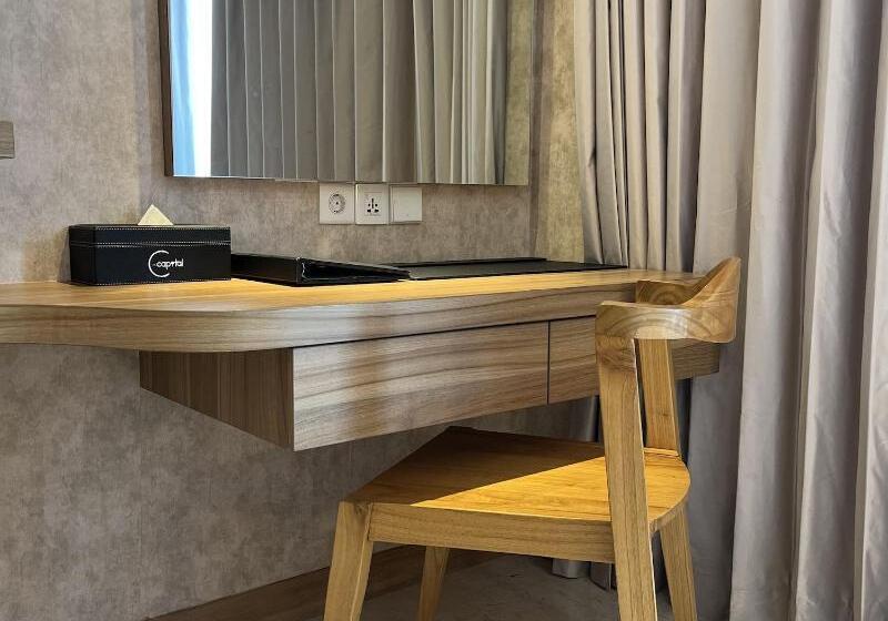 Номер Стандарт Вид на Бассейн, The Capital Hotel And Resort Seminyak