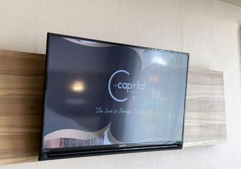 اتاق استاندارد با چشم‌انداز استخر, The Capital Hotel And Resort Seminyak