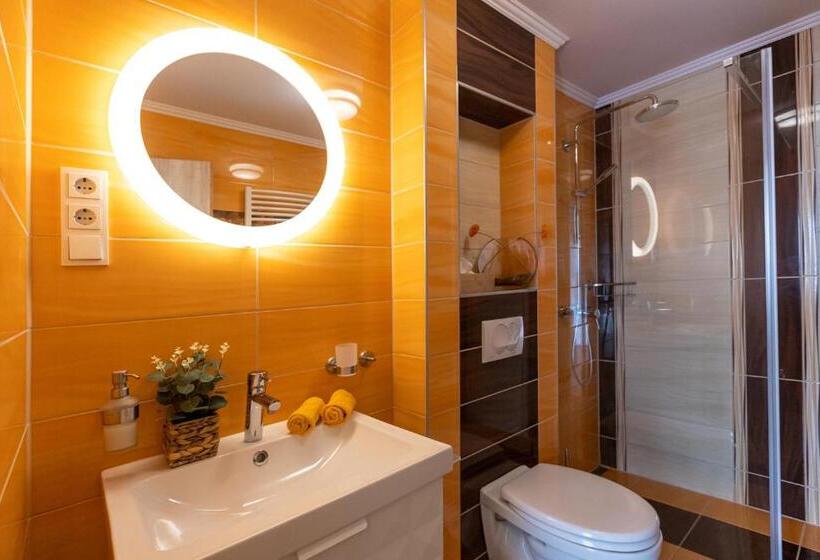 1 Bedroom Apartment Lake View, Balaton Fantasy Villa