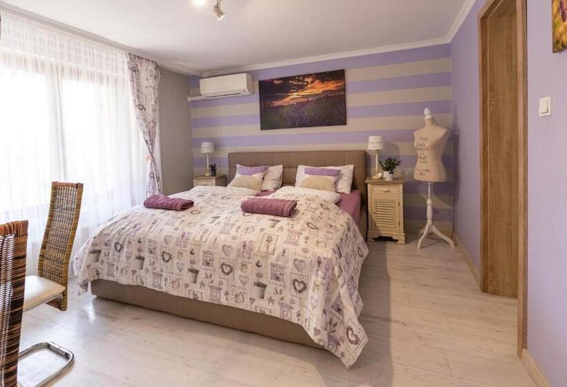 Апартаменты 2 Спальни, Balaton Fantasy Villa