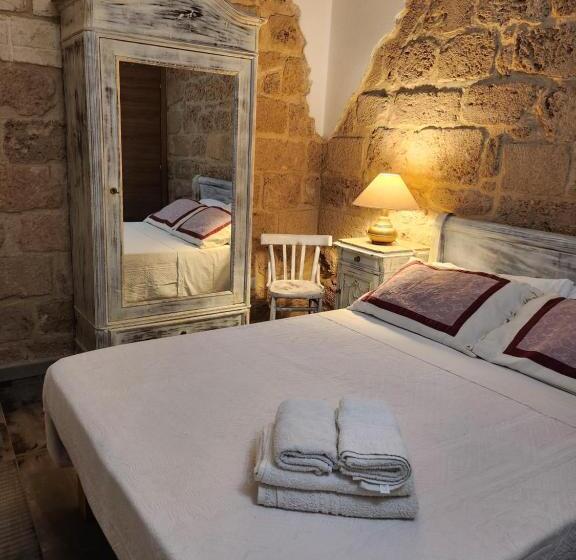 Pokój Standard Trzyosobowy, Aliga