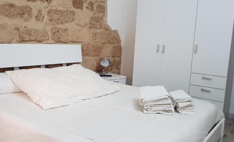 Pokój Standard Trzyosobowy, Aliga