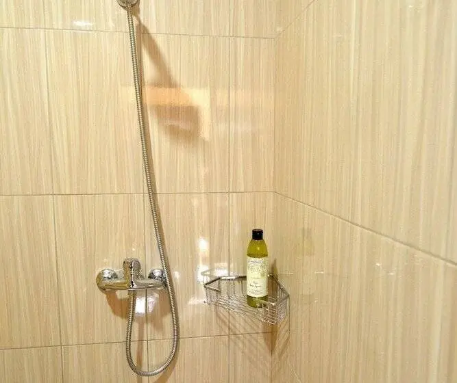 اتاق استاندارد سه نفره, Guest House Sova