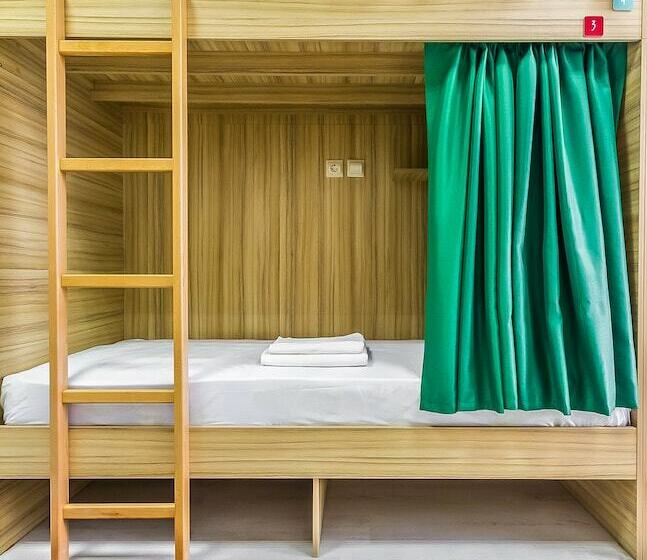 تختخواب در اتاق مشترک, Bixbite   Hostel