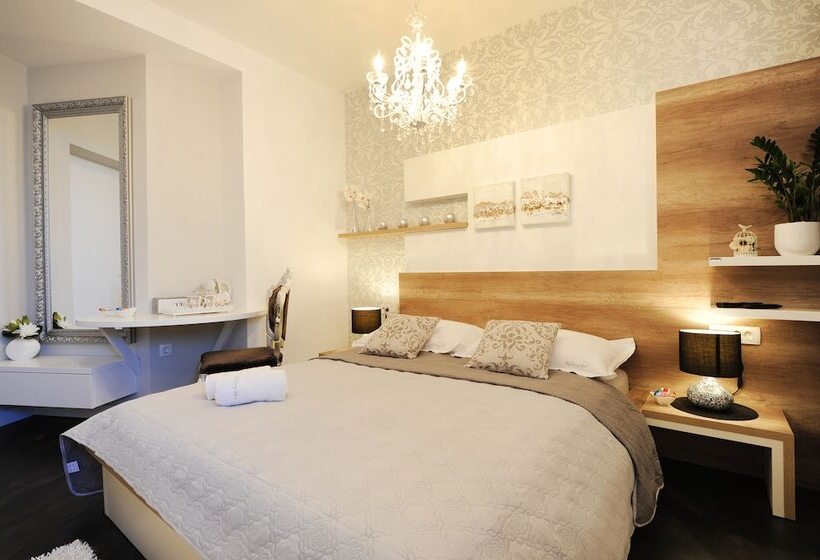 اتاق لوکس, Silver & Gold Luxury Rooms