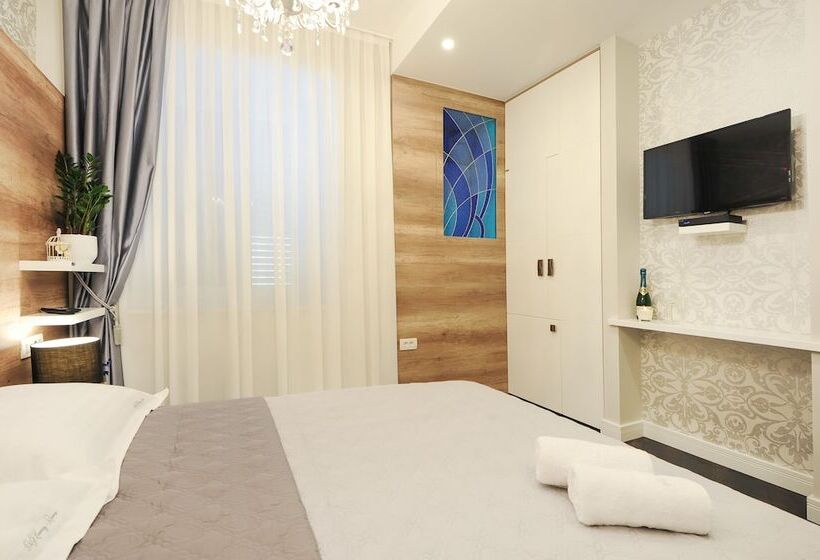 디럭스 룸, Silver & Gold Luxury Rooms