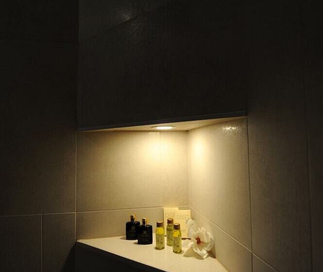 اتاق لوکس با بالکن, Silver & Gold Luxury Rooms