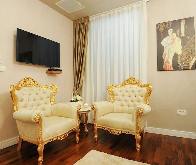 اتاق لوکس با بالکن, Silver & Gold Luxury Rooms