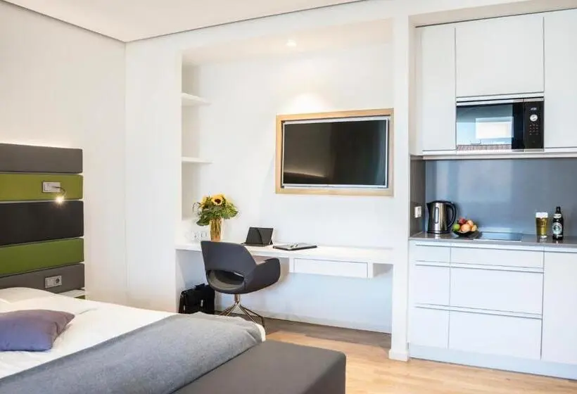 デラックススイート, Seven Hotel + Boardinghouse