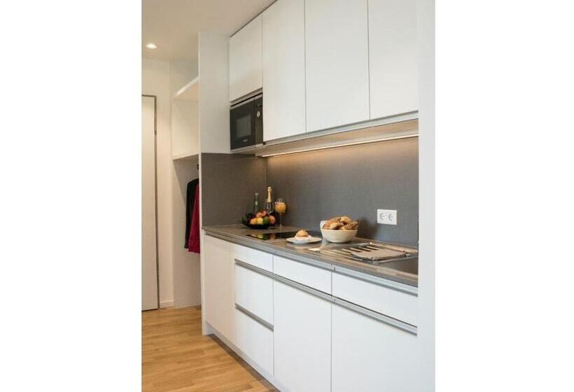 家庭间, Seven Hotel + Boardinghouse