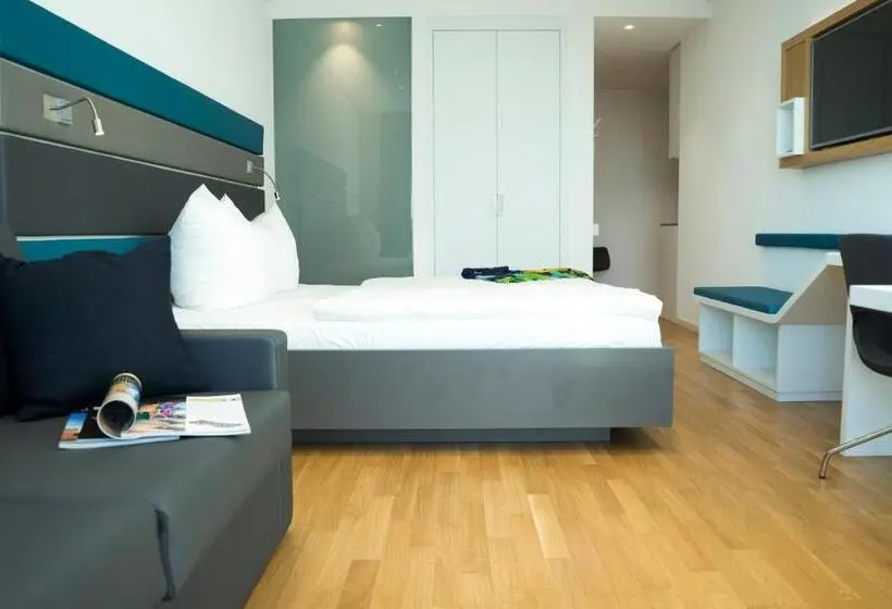 ファミリールーム, Seven Hotel + Boardinghouse