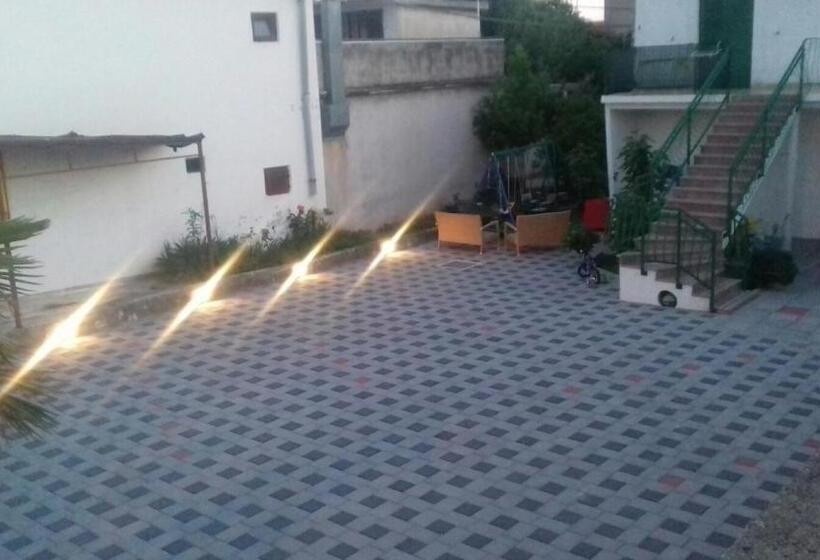 آپارتمان 1 خوابه, Apartments Tanfara
