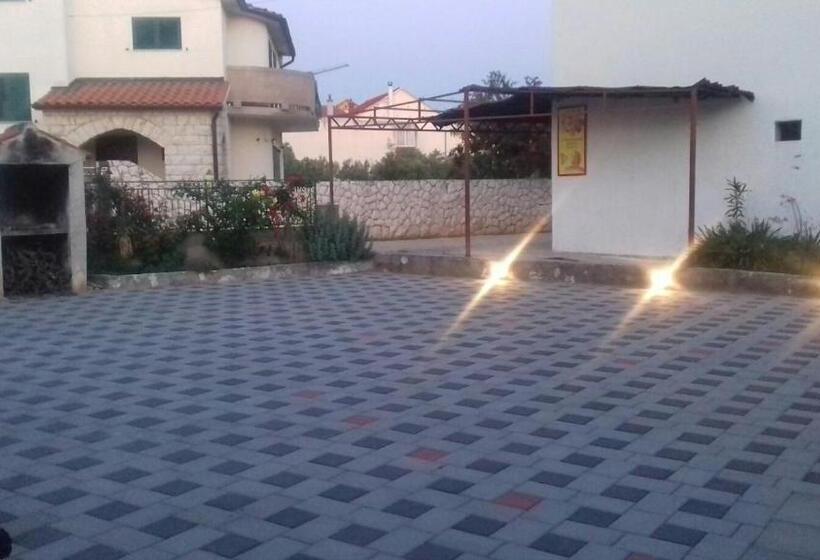 آپارتمان 1 خوابه, Apartments Tanfara