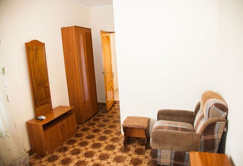 اتاق استاندارد, Leto Guest House