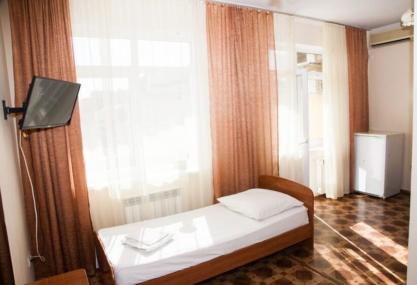 Номер Стандарт Трехместный, Leto Guest House