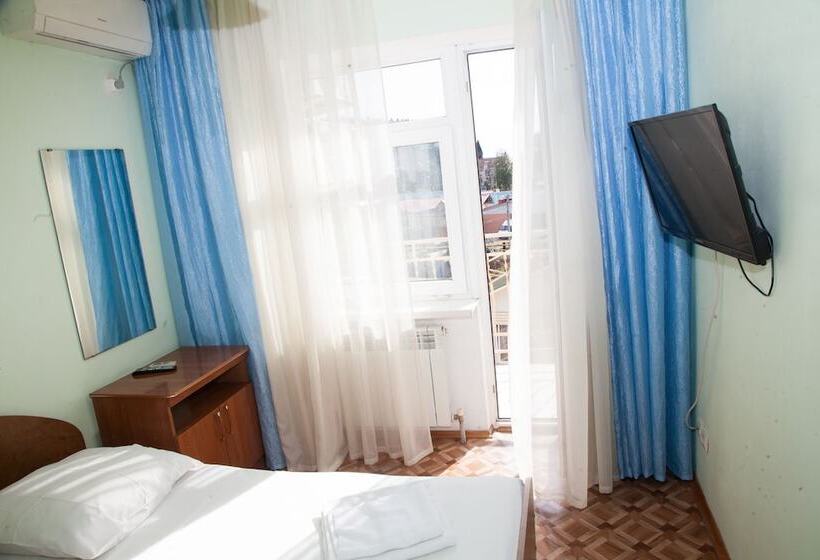 Номер Стандарт с Балконом, Leto Guest House