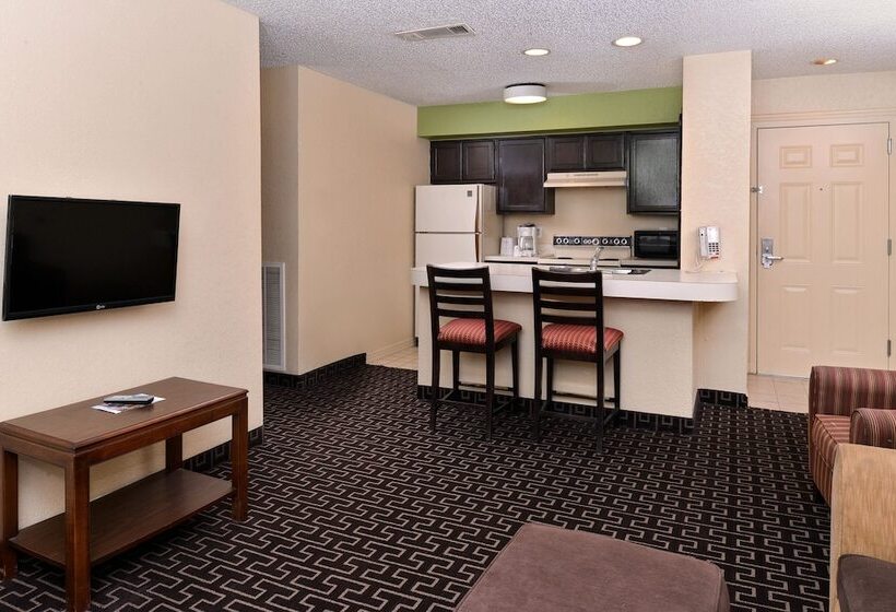 Люкс 2 Спальни, Americas Best Value Inn & Suites Extended Stay Tulsa