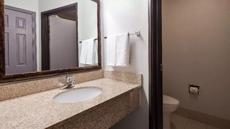 سوئیت با تخت بزرگ, West Valley Inn