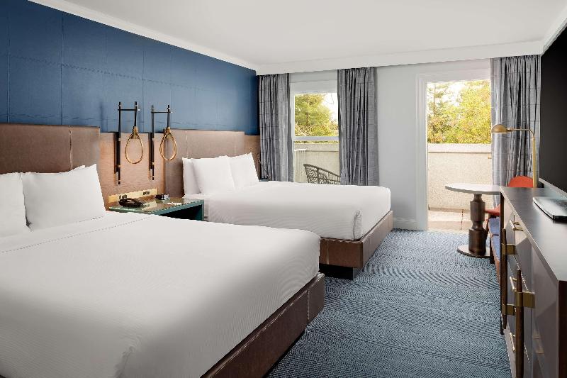 스탠다드 룸 킹사이즈 침대, Hayes Mansion San Jose, Curio Collection By Hilton