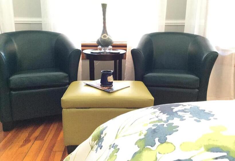 غرفة ديلوكس, Heartstone Inn