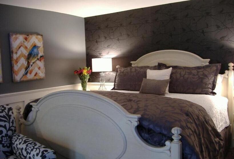 جناح سرير كينج, Heartstone Inn