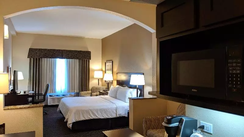 キングサイズベッドのエクゼクティブ, Holiday Inn Express & Suites Clinton, An Ihg