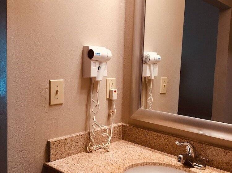 جناح, Hawthorn Extended Stay By Wyndham Conyers