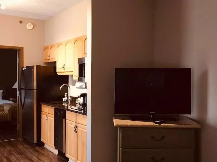 キングサイズベッドのスイートルーム, Hawthorn Extended Stay By Wyndham Conyers