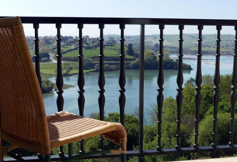 غرفة قياسية مزوَّدة بتراس, El Mirador De Trasvia Comillas