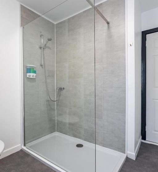 חדר קומפורט לשלושה, Castlereagh Guest House