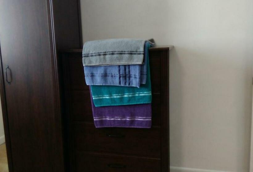 غرفة قياسية رباعية, Fatimataj Mahal