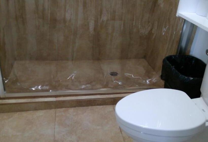 غرفة قياسية رباعية, Fatimataj Mahal