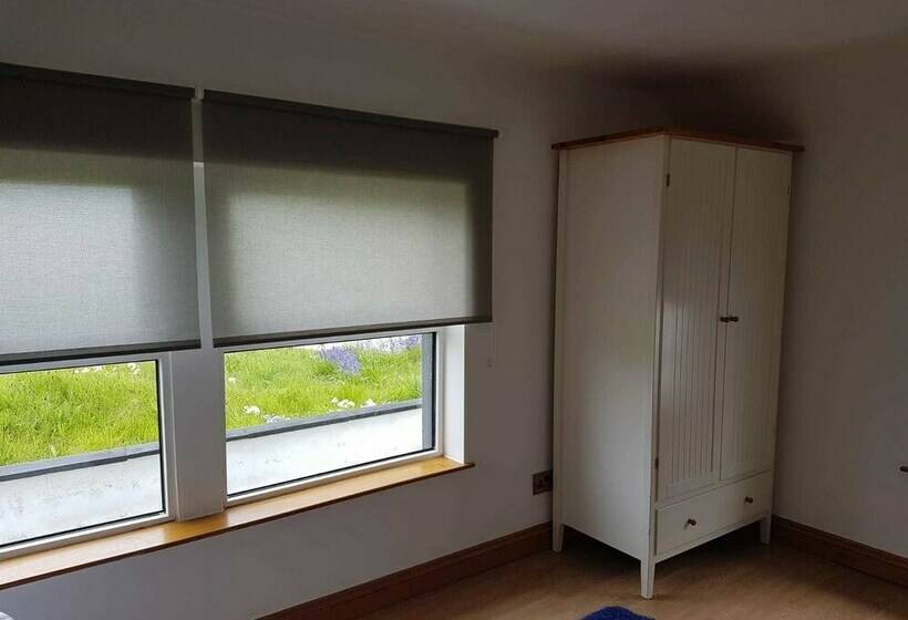 Casa 1 Quarto, Tickety Boo