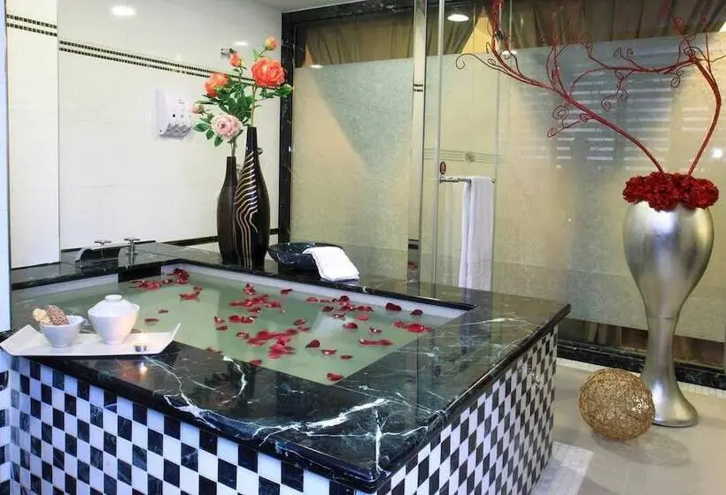اتاق استاندارد, Chuang Tang Spring Spa