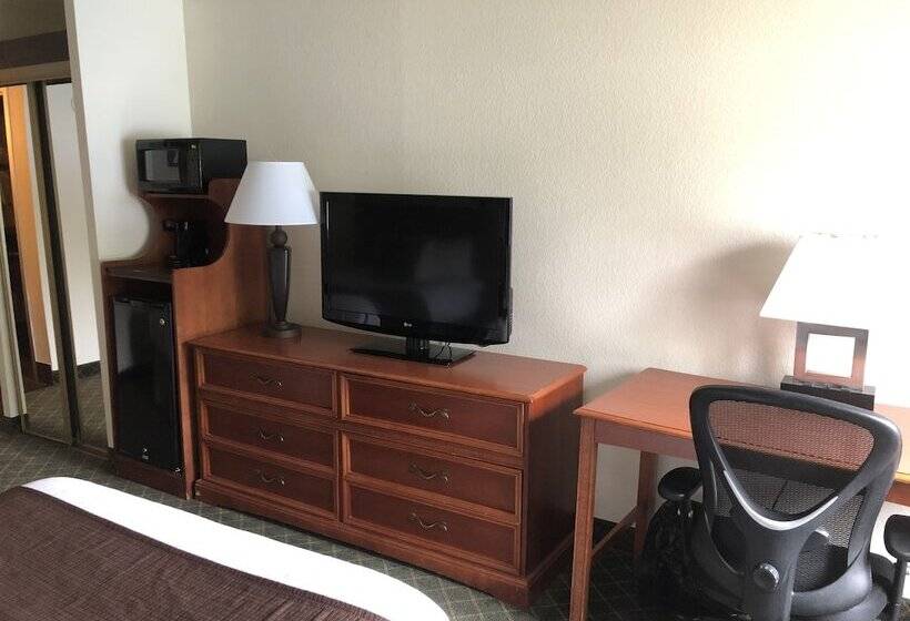 Номер Стандарт 2 Двуспальные Кровати, Best Western Plus Augusta Civic Center Inn