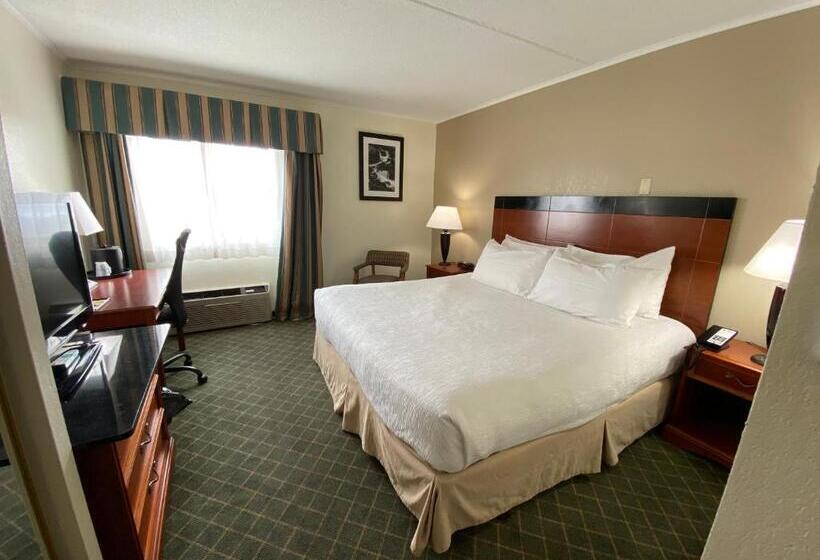 Номер Стандарт Кровать Кинг Адаптированный для Инвалидов, Best Western Plus Augusta Civic Center Inn