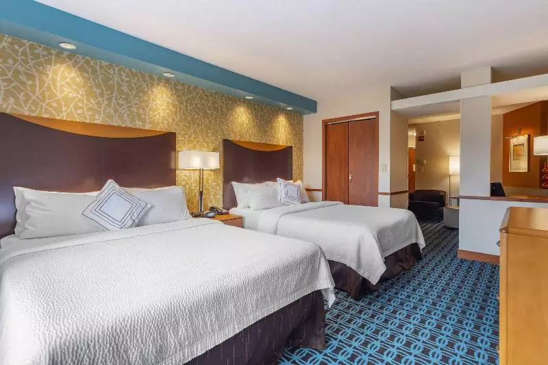 身障者適用キングサイズベッドルーム, Best Western Plus Lee S Summit Hotel & Suites
