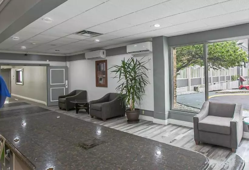 ２ダブルベッドのスタンダードルーム, Quality Inn Dayton Airport