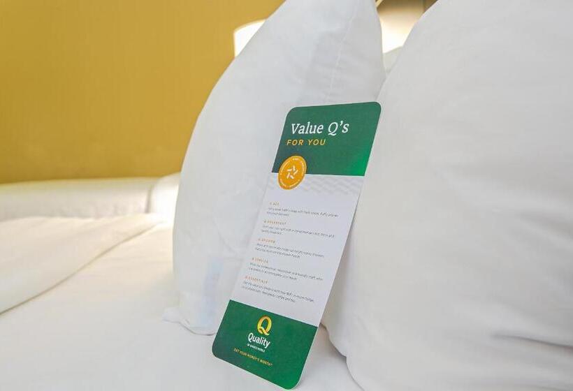 חדר סטנדרט שתי מיטות זוגיות, Quality Inn Dayton Airport