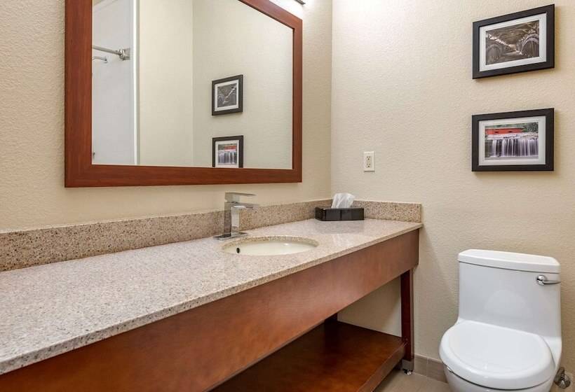 جناح, Comfort Inn La Porte