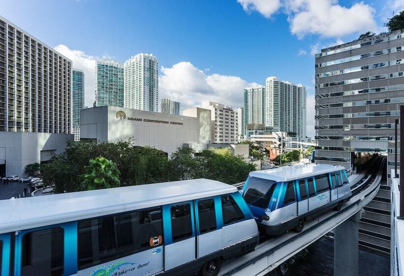 غرفه قياسيه سريرين مزدوجين, Courtyard Miami Downtown Brickell Area