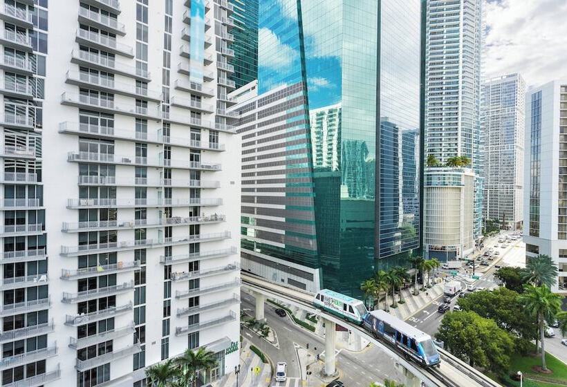 חדר סטנדרט שתי מיטות זוגיות, Courtyard Miami Downtown Brickell Area