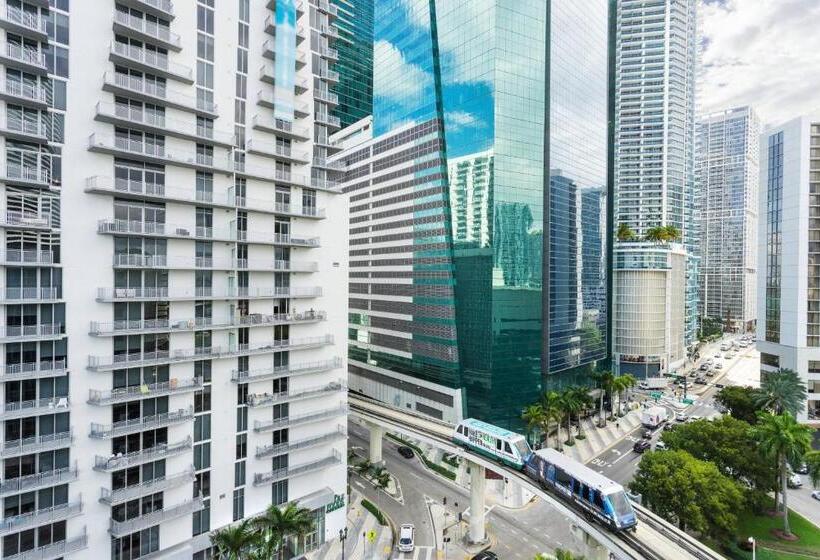 스탠다드 룸 킹사이즈 침대, Courtyard Miami Downtown Brickell Area