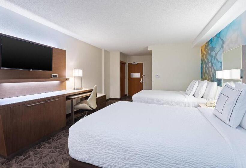 חדר סטנדרט שתי מיטות זוגיות, Courtyard Miami Downtown Brickell Area